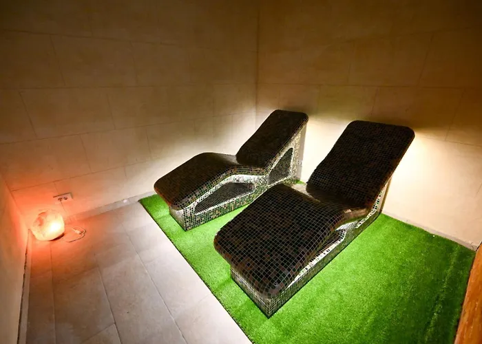 A&b, * 兹拉蒂博尔