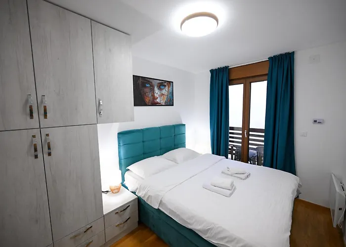 A&b, * 兹拉蒂博尔