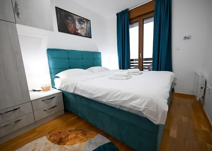 A&b, * 兹拉蒂博尔