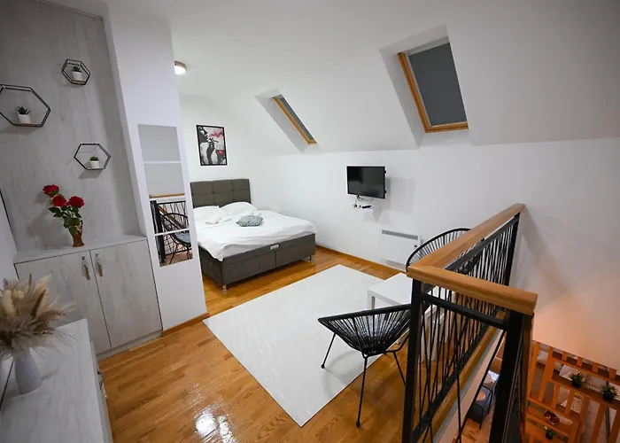 公寓 A&b, 兹拉蒂博尔